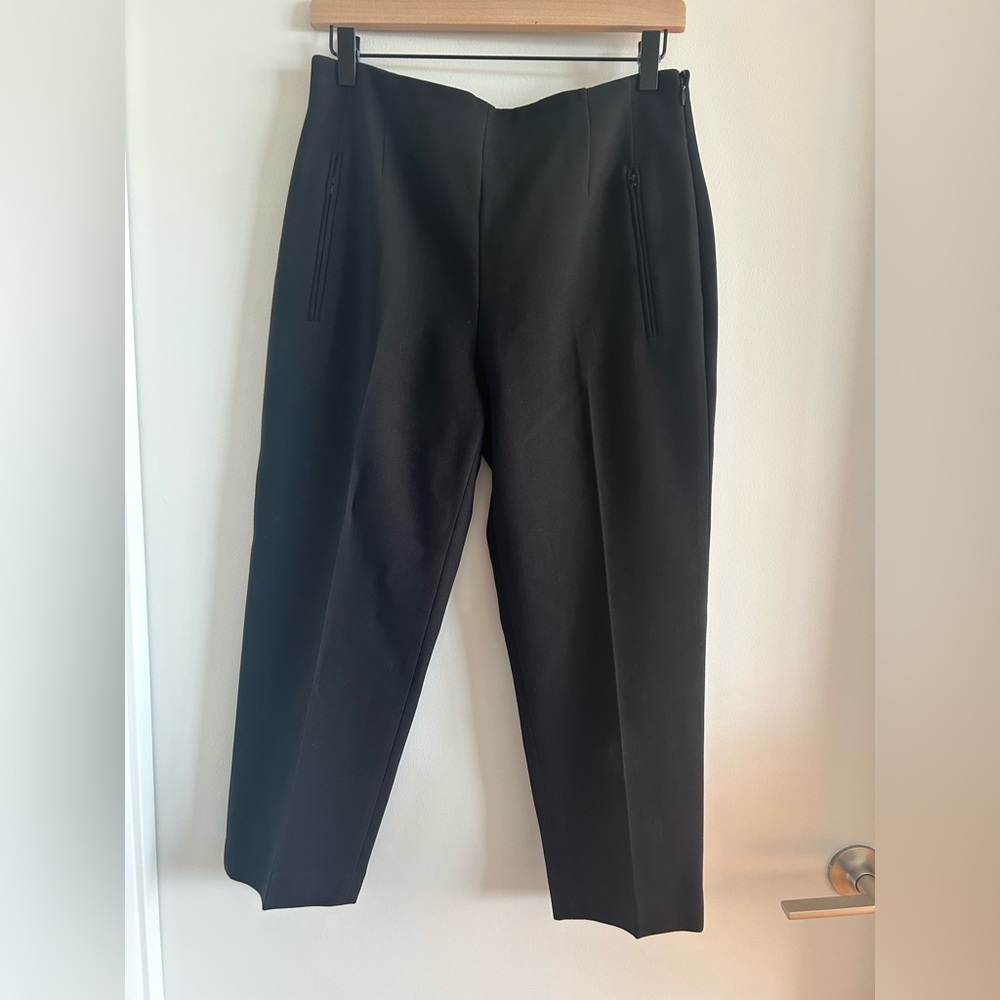 Club Monaco - Cigarette Crop Pants - Size: 6